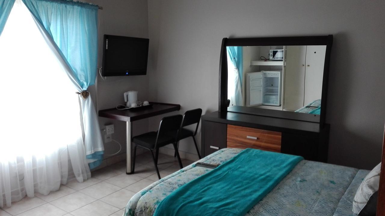 Tropical Paradise Guest House ネルスプロイト エクステリア 写真